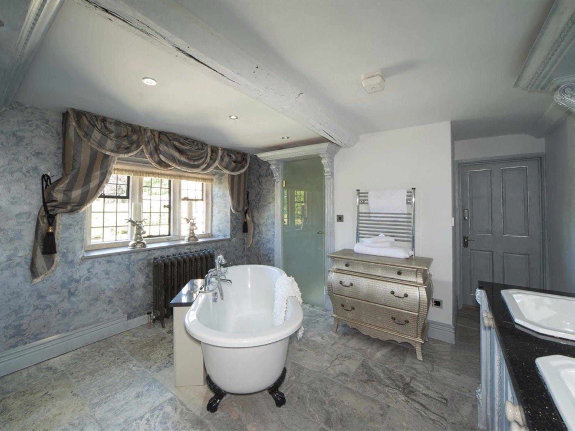Court House Manor Luxury B&B Painswick Buitenkant foto